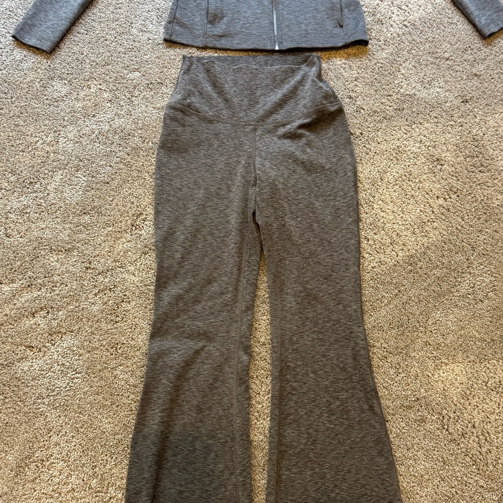 Gilly Hicks legging set